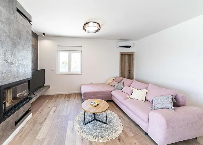 בית נופש Lovely In With Kitchen *
