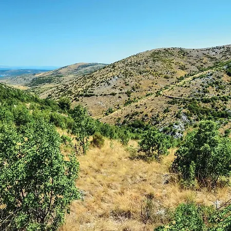 Beautiful Home In Trogir Holiday home *